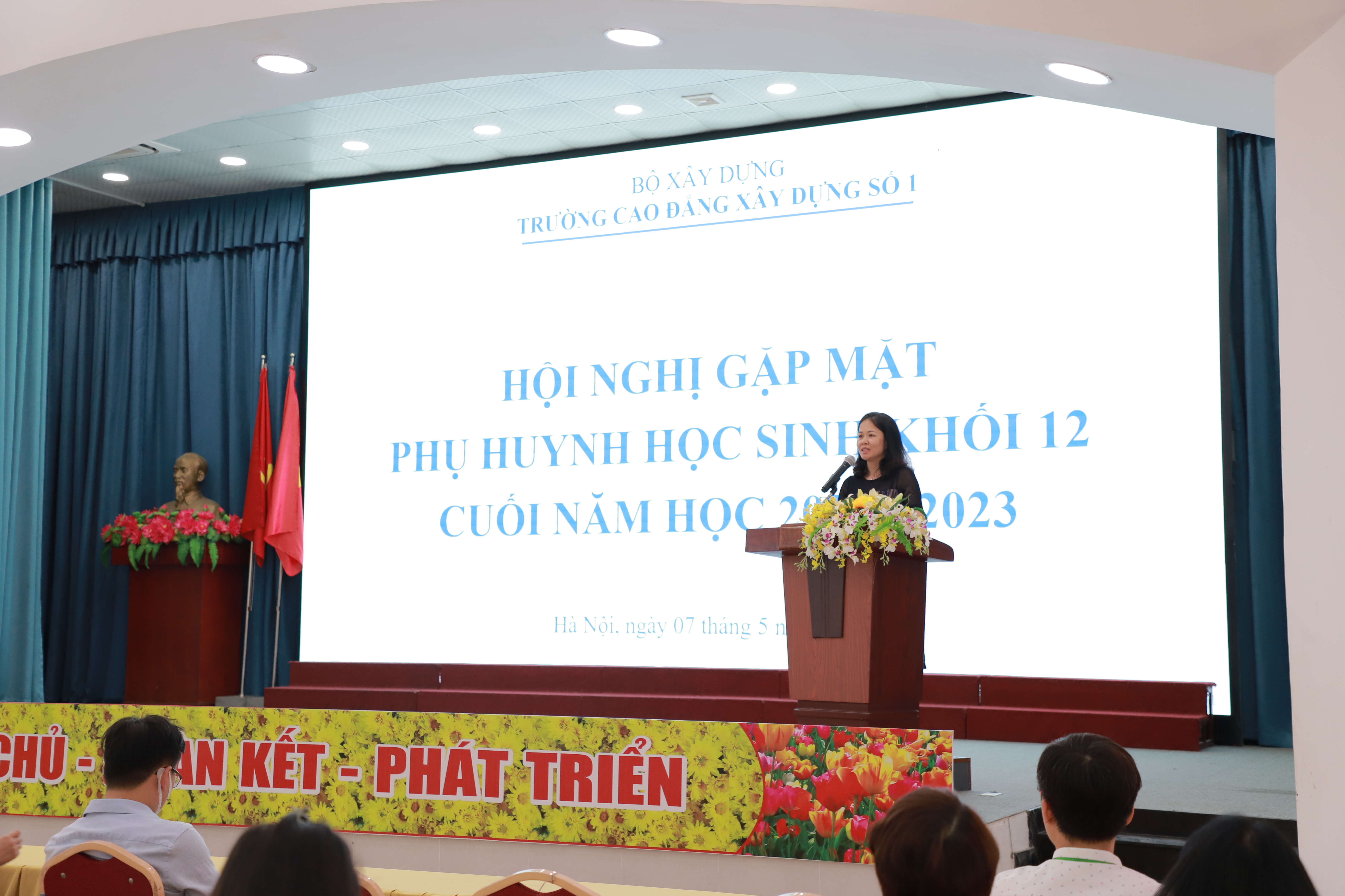 HỘI NGHỊ GẶP MẶT PHỤ HUYNH HỌC SINH KHỐI 12 CUỐI CẤP NĂM HỌC 2022 – 2023